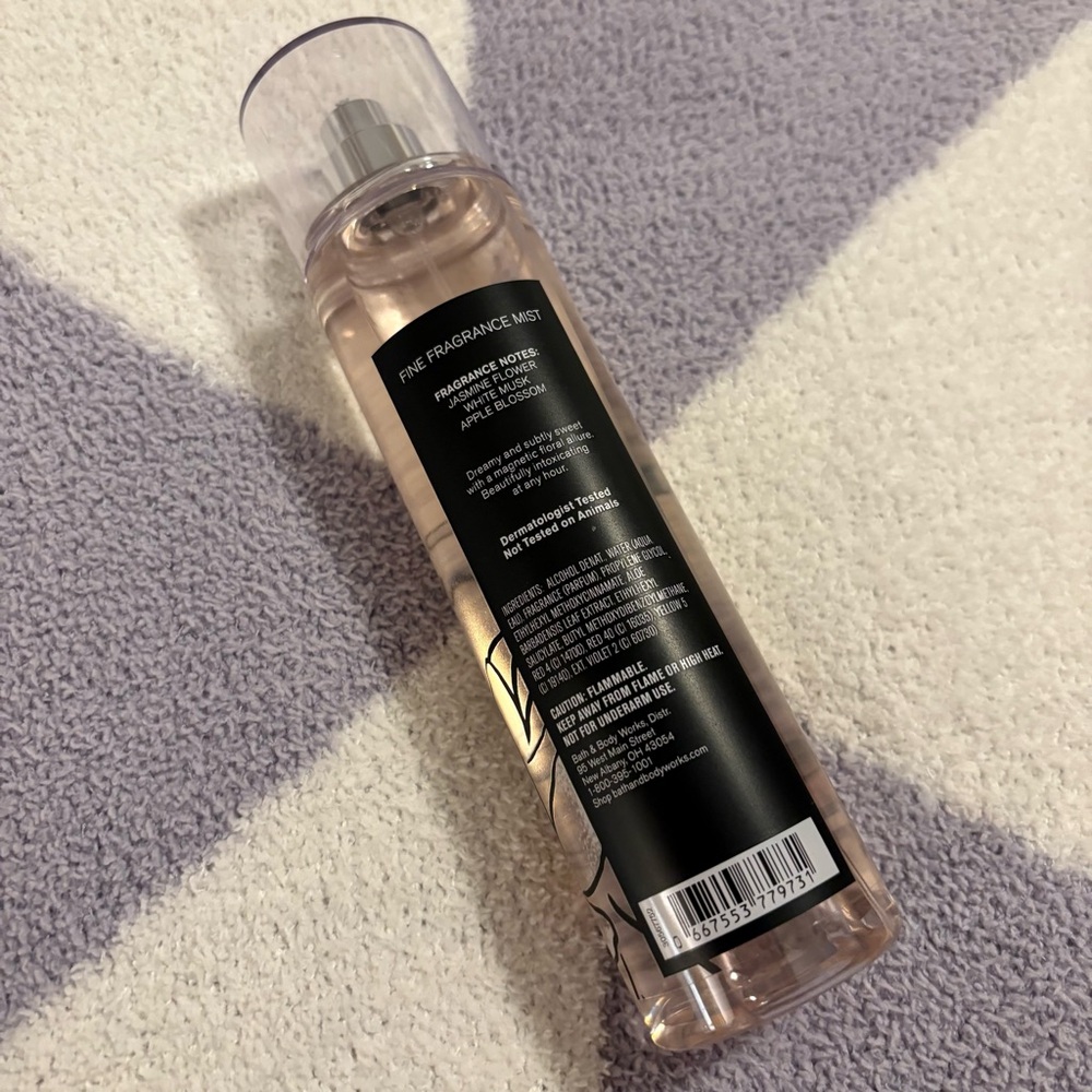 Bath & body works night blooming Jasmine body spray - Picture 2 of 3